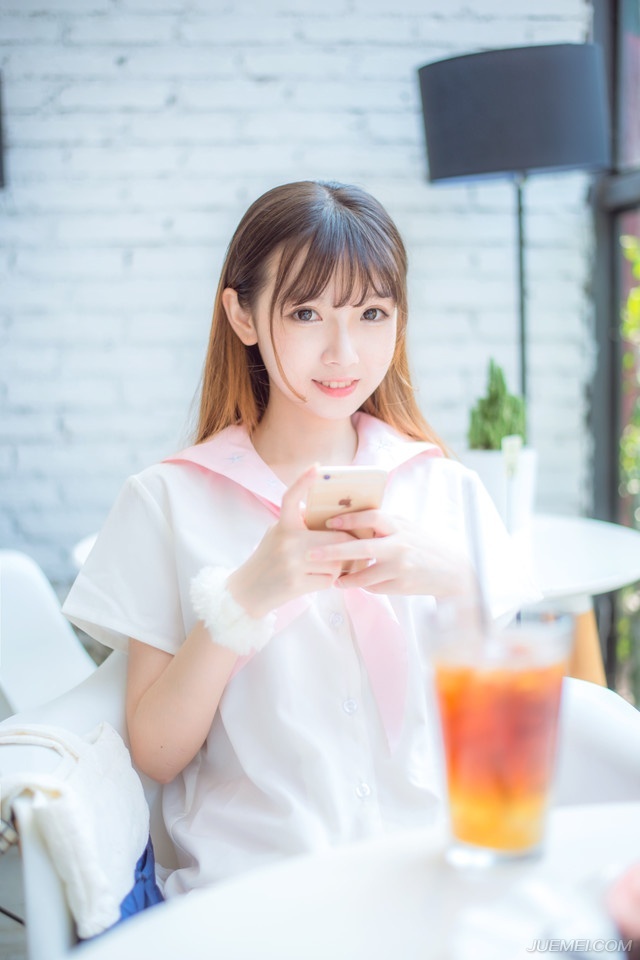 “是又如何？”刘璝冷哼一声道，他现在一门心思找刘璋报仇，但也没想过真投了吕布，因此态度格外强硬。